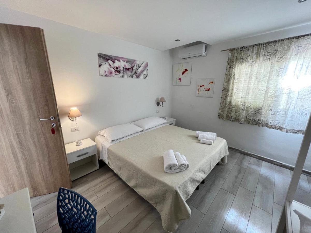 Camere Dieci Maggio Ponza Exterior photo